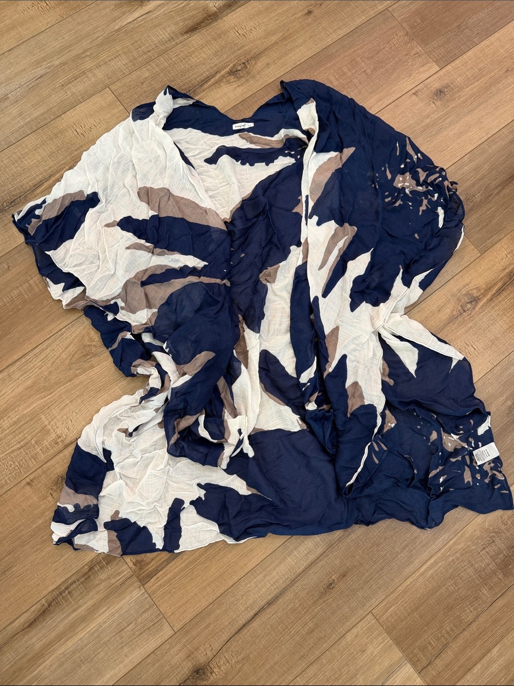 Navy & Cream Abstract Print Lightweight Kimono